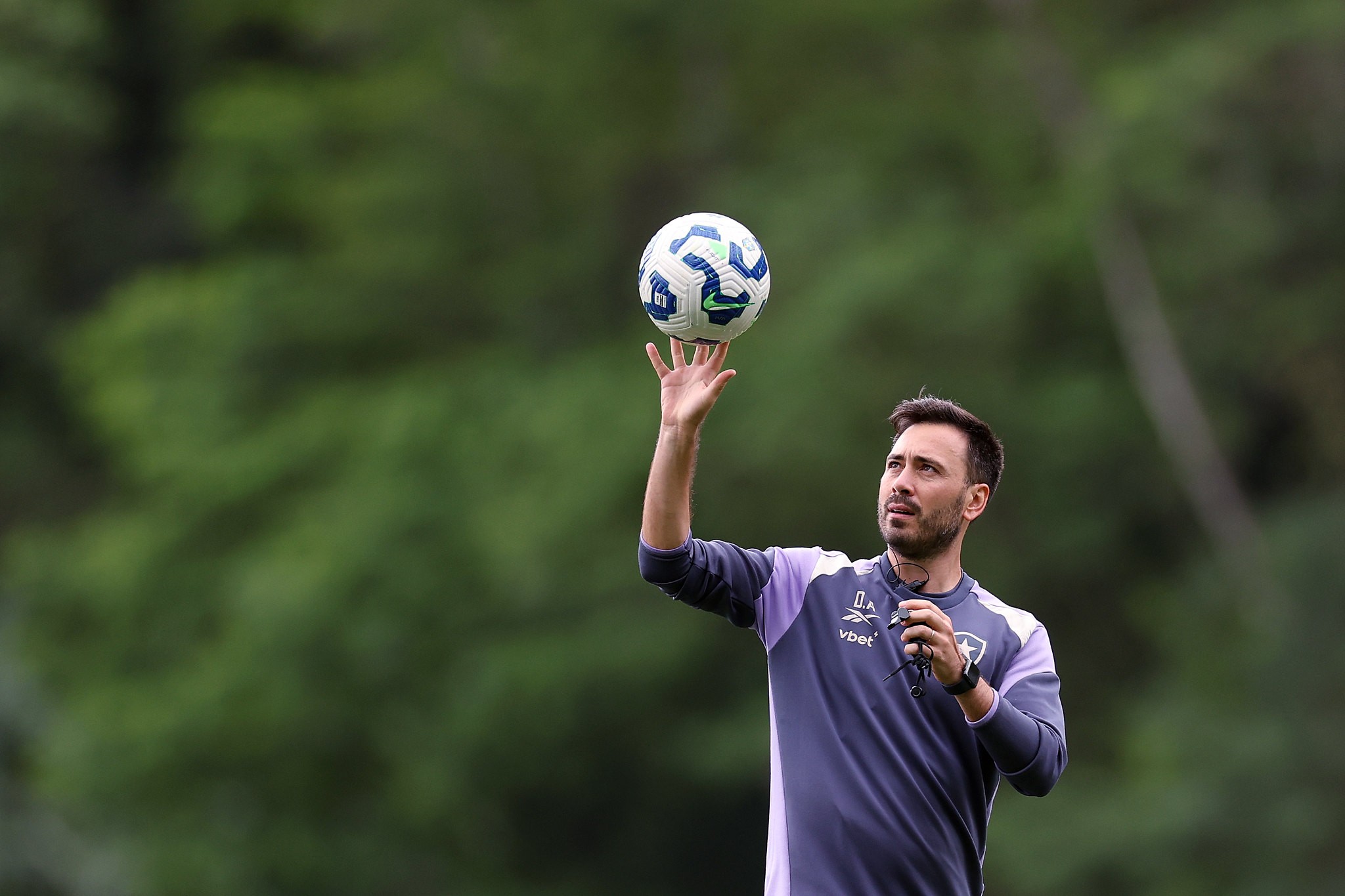 Escalação do Botafogo: sem desfalques entre os titulares, Davide deve repetir time contra o Vitória