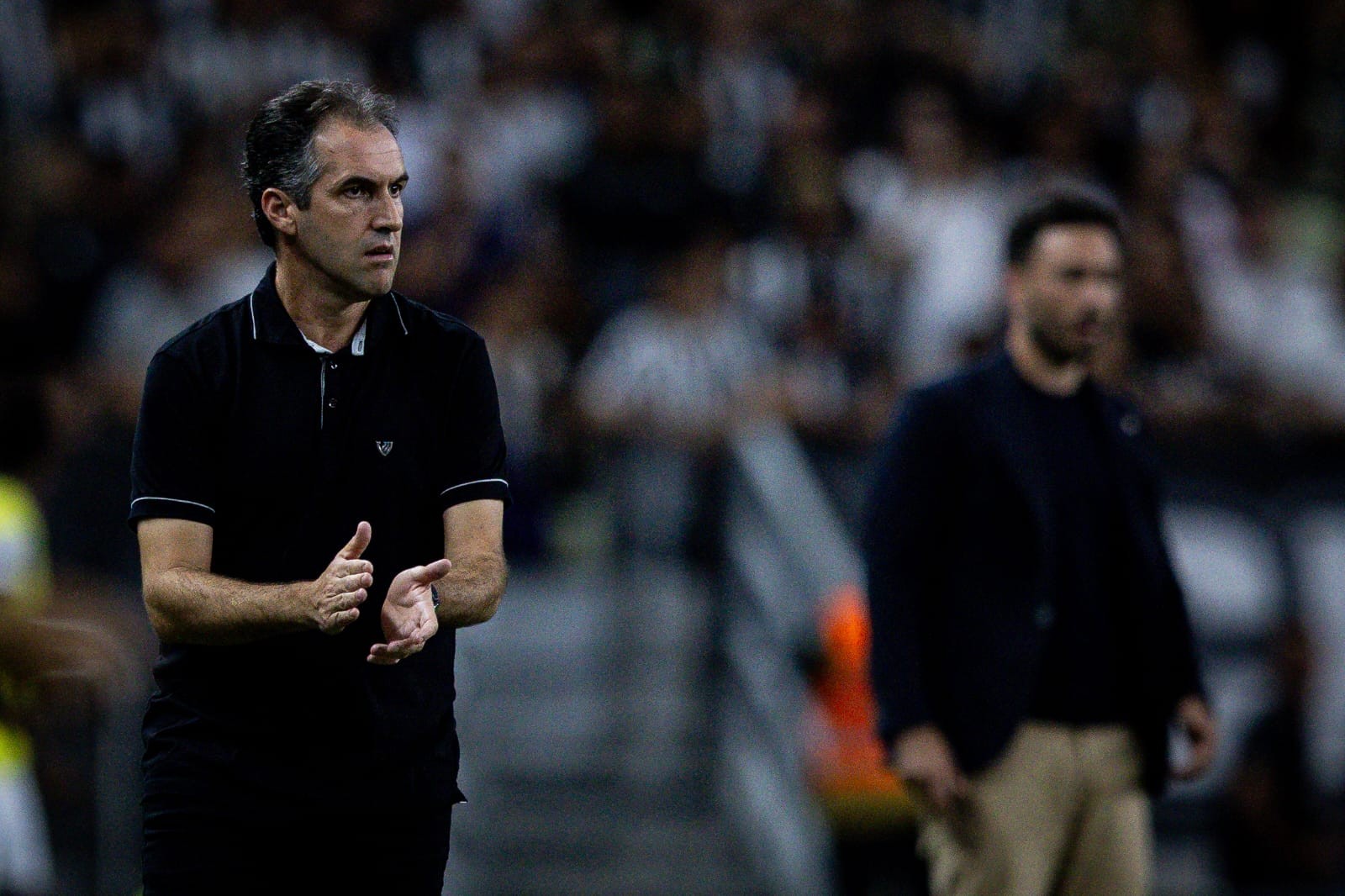 Léo Condé vê equilíbrio após derrota para Botafogo