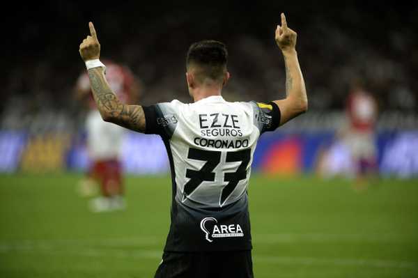 Coronado celebra oportunidades, porém André Ramalho adverte Corinthians: 