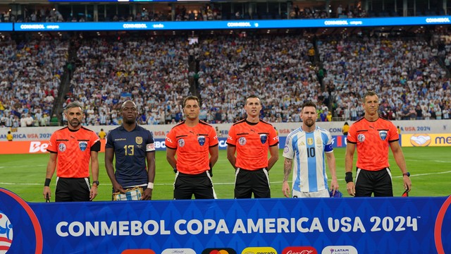 Valencia e Messi antes de Argentina x Equador
