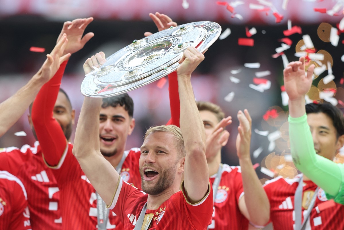 Bayern fecha Bundesliga com goleada e hat-trick de Kane; Wolfsburg jogará playoff contra o rebaixamento