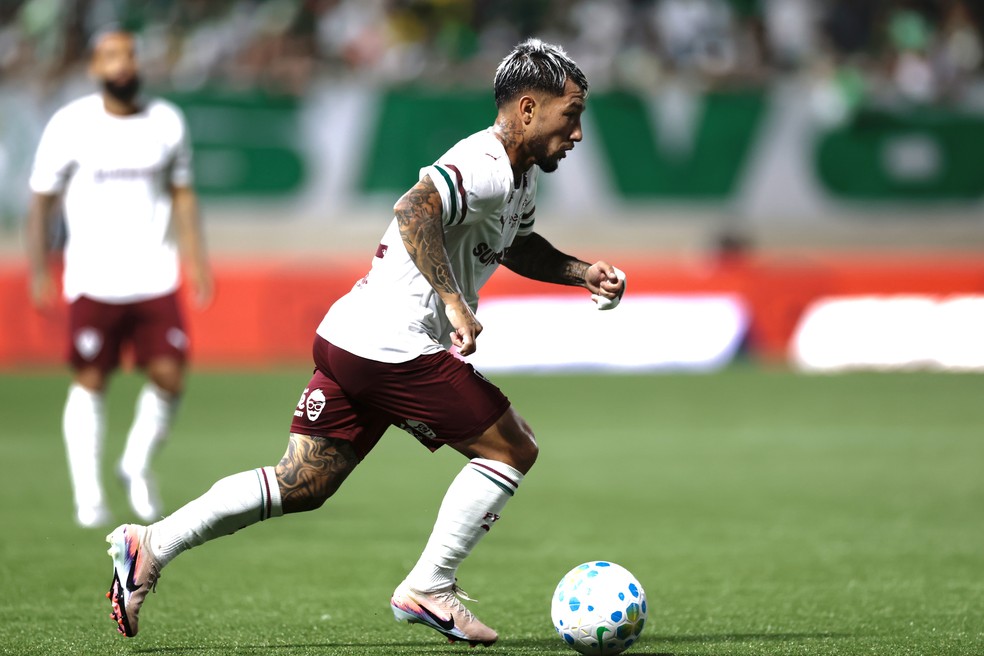 Lucho brilha, mas Martinelli e Freytes decepcionam em derrota do Flu para o Palmeiras