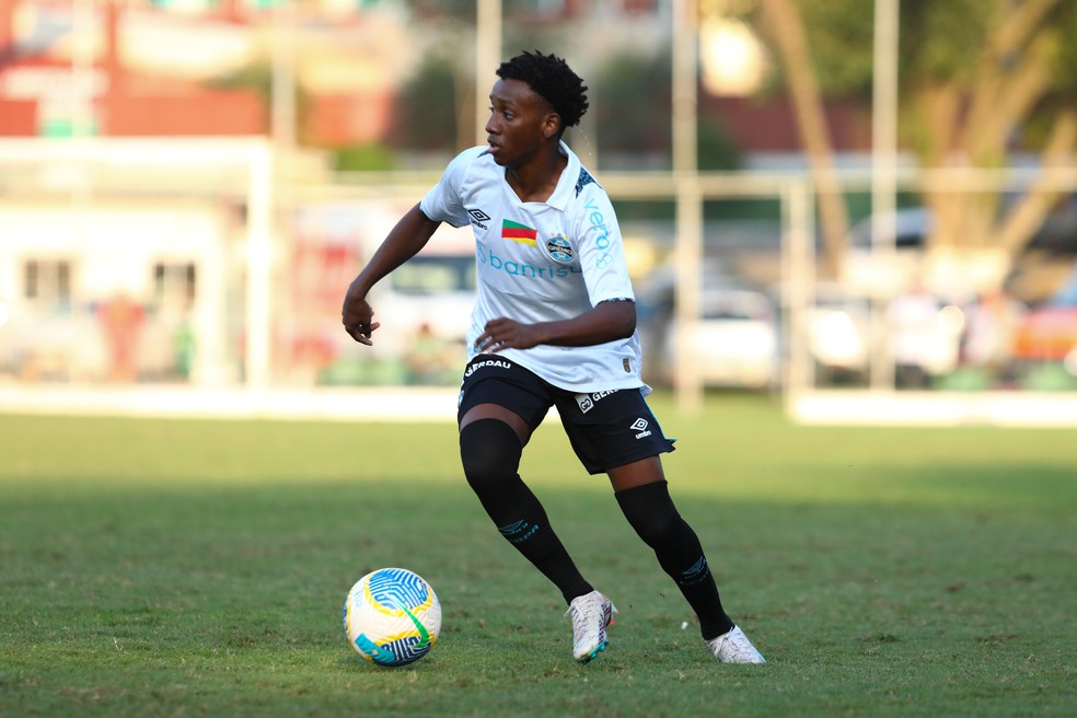 Gabriel Mec atuando pelo time sub-20 do Grêmio — Foto: Rodrigo Fatturi / Grêmio FBPA