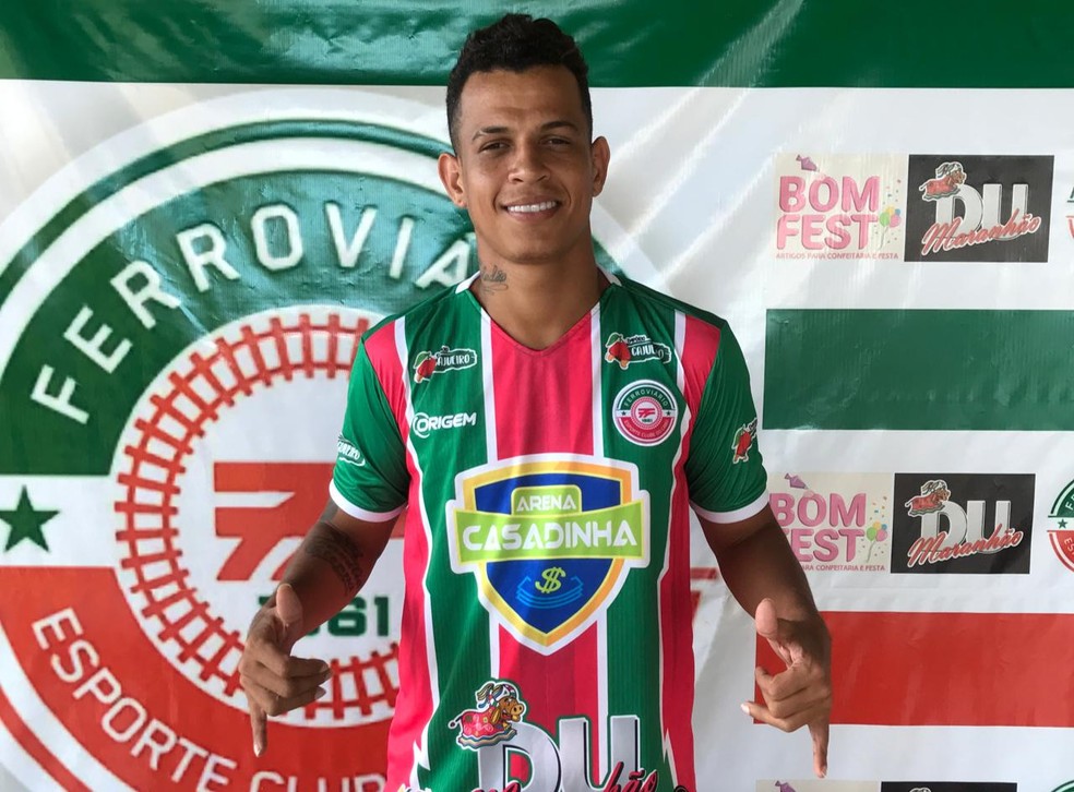 Inspirado em Livinho, MC Dadá Boladão vai jogar a Série A2 do PE, futebol