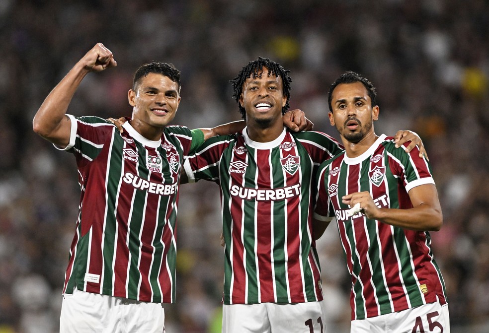 Thiago Silva, Keno e Lima comemoram gol do Fluminense contra o Atlético-MG. (Foto: André Durão)