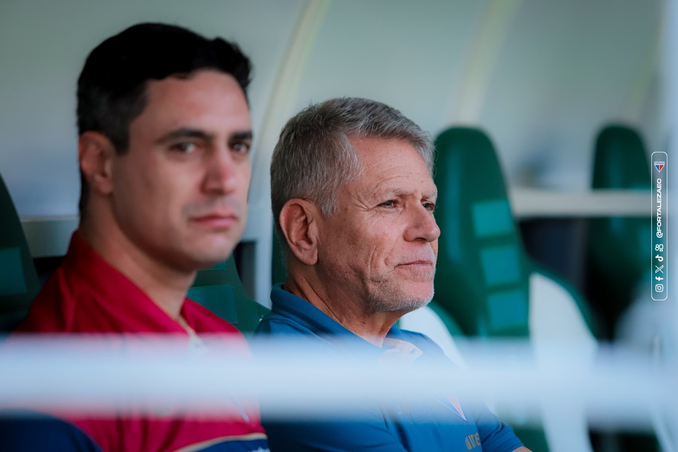 Paulo Autuori e Bernardo Franco no duelo entre Palmeiras x Fortaleza — Foto: Mateus Lotif / Fortaleza EC