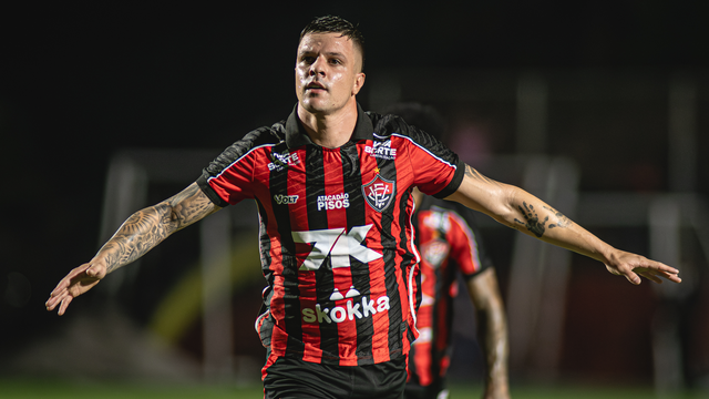 Renato Kayzer marcou contra o Atlético-MG no Barradão