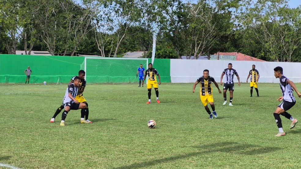 São Raimundo e Castanhal no Dedé Cão em Belterra — Foto: Dominique Cavaleiro/ge