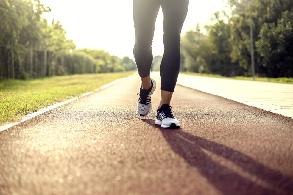 Incluir trechos de caminhada em provas de corrida boa estrat gia