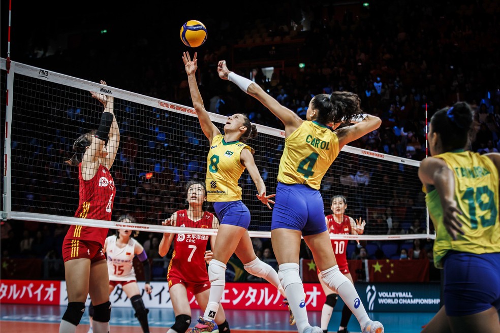 Vôlei feminino: Brasil vira sobre a China e volta a vencer no Mundial -  Massa News