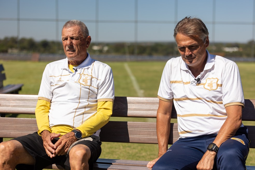 Reinaldo Gueldini e Luiz Carlos Winck conhecem as emoções de disputar uma partida entre Vasco e Flamengo — Foto: Lucas Magalhães