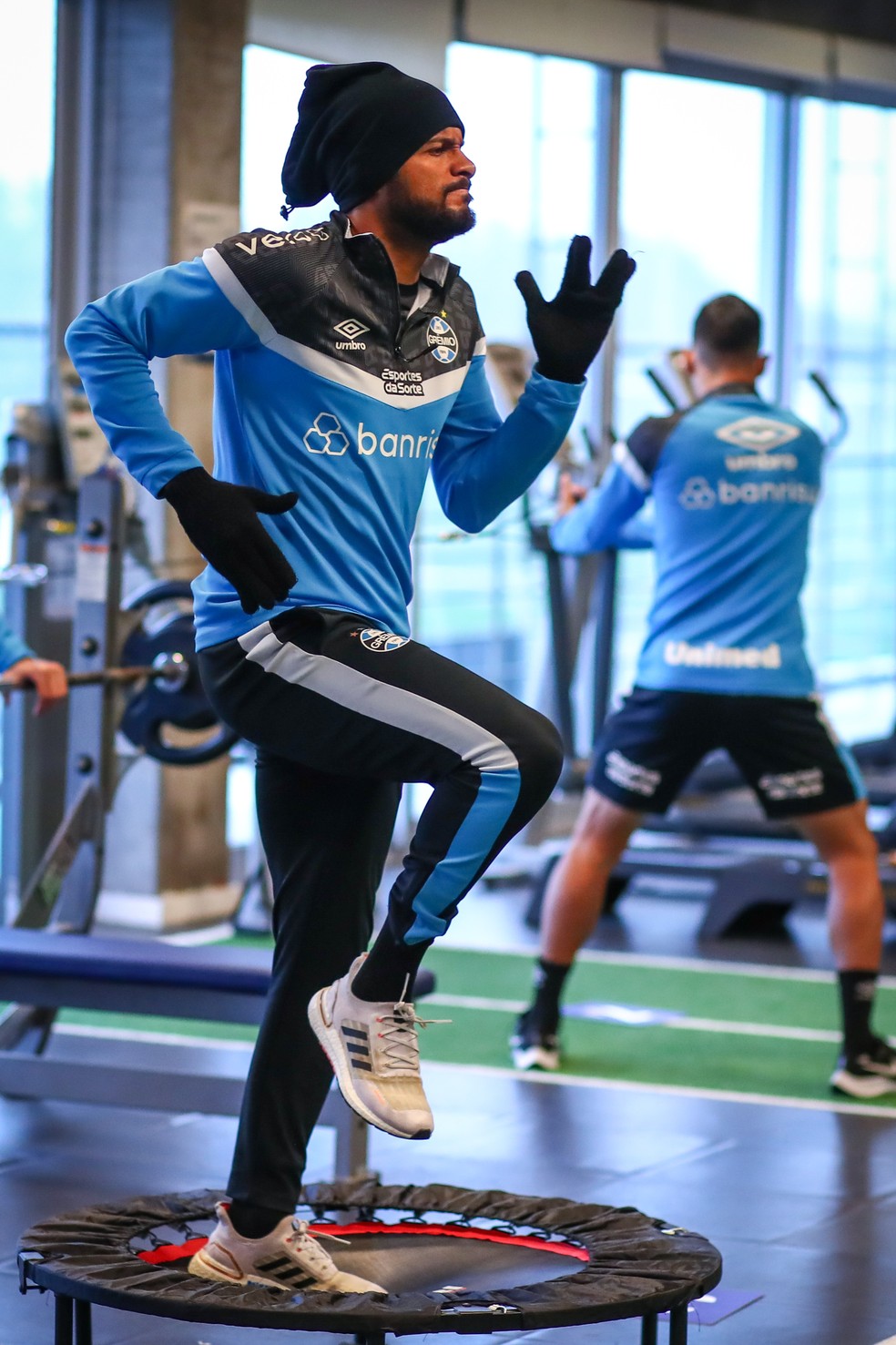 Reinaldo em treino do Grêmio na academia do CT Luiz Carvalho — Foto: Lucas Uebel/Grêmio