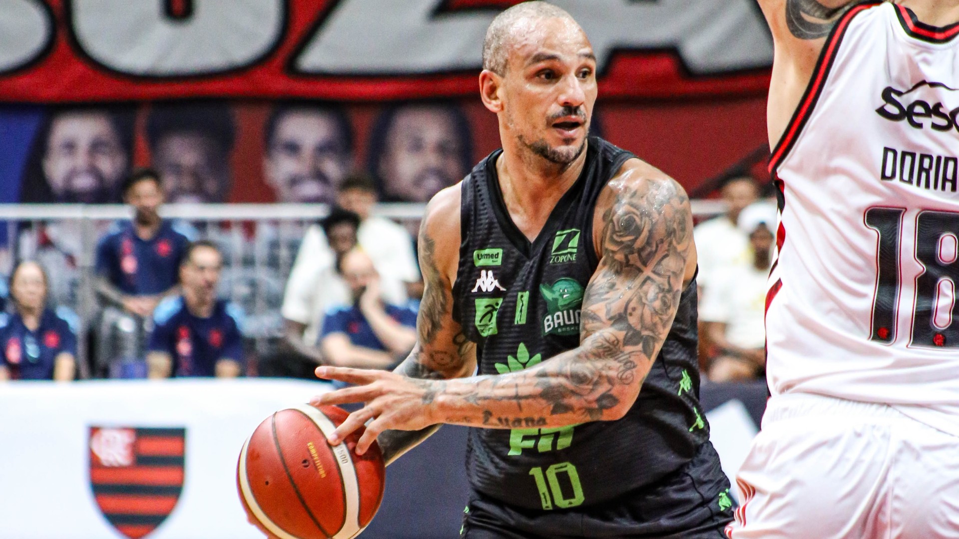 Bauru Basket tenta superar aproveitamento de 21% contra o Flamengo no RJ