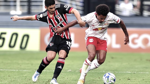 Michel Ara&uacute;jo e Lucas Evangelista em Bragantino x S&atilde;o Paulo