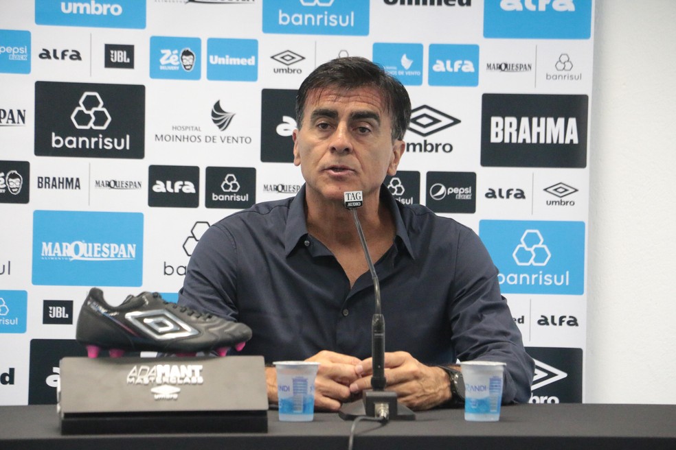 Gustavo Quinteros, técnico do Grêmio — Foto: Gabriel Girardon