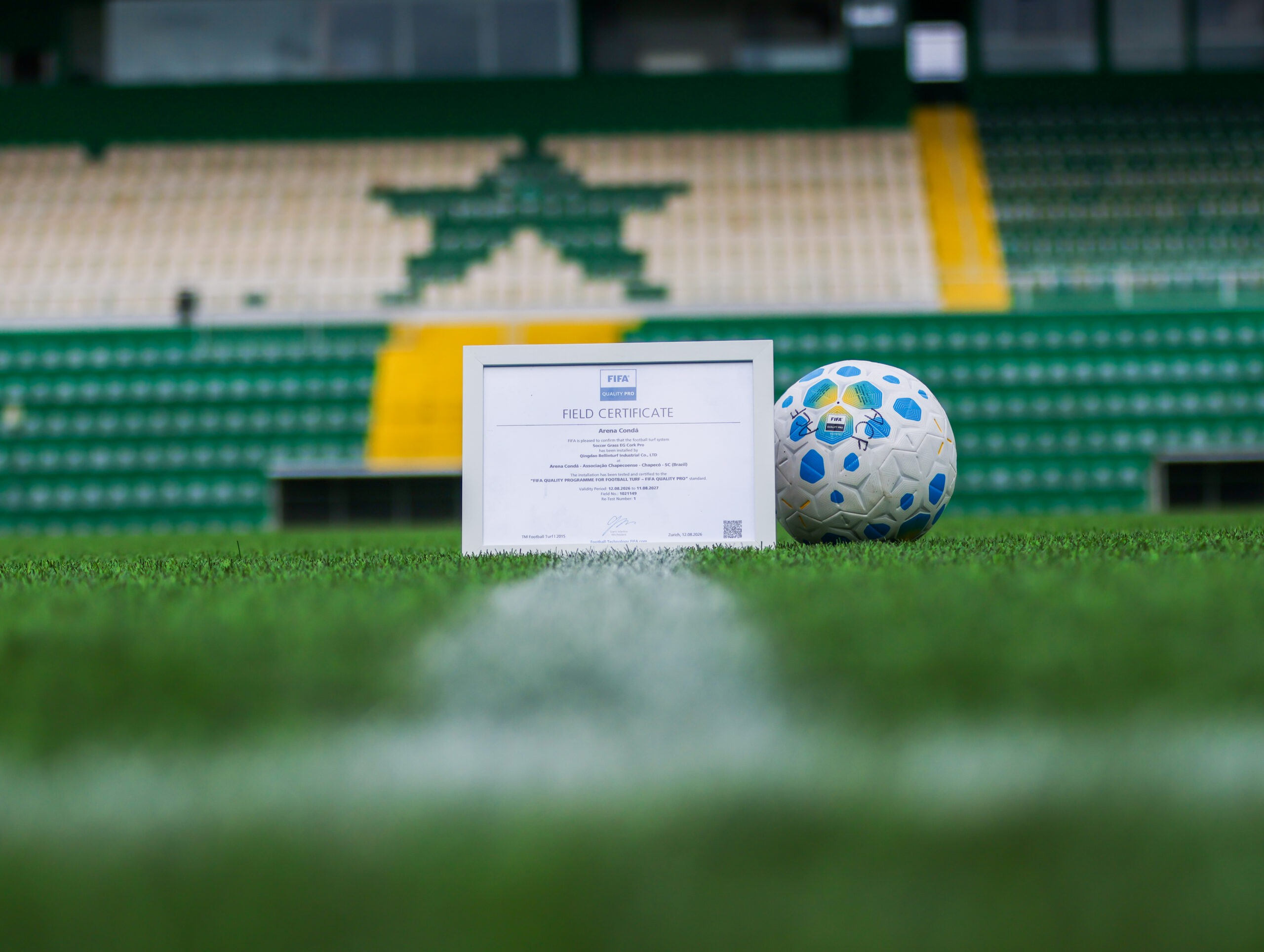Gramado da Arena Condá recebe renovação de selo de qualidade da Fifa | Ge