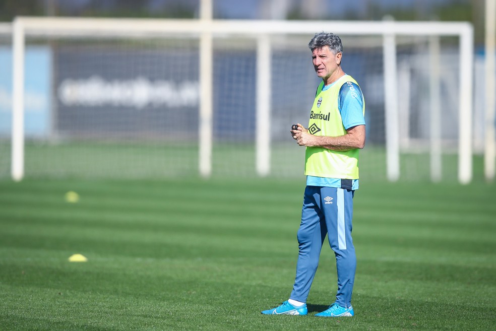 Técnico Renato Portaluppi em treino do Grêmio — Foto: Lucas Uebel/Grêmio