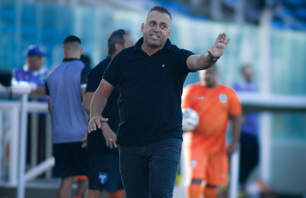 Thiago Xavier, técnico do Tirol