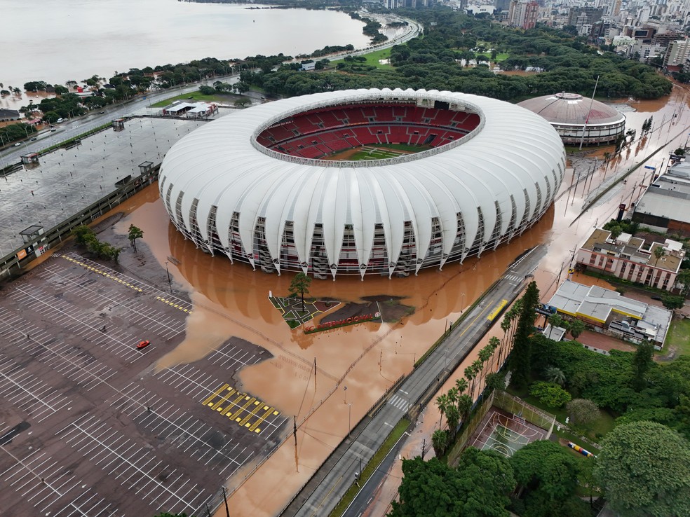 Beira-Rio foi alagado em Porto Alegre — Foto: @sulnalente/Divulgação