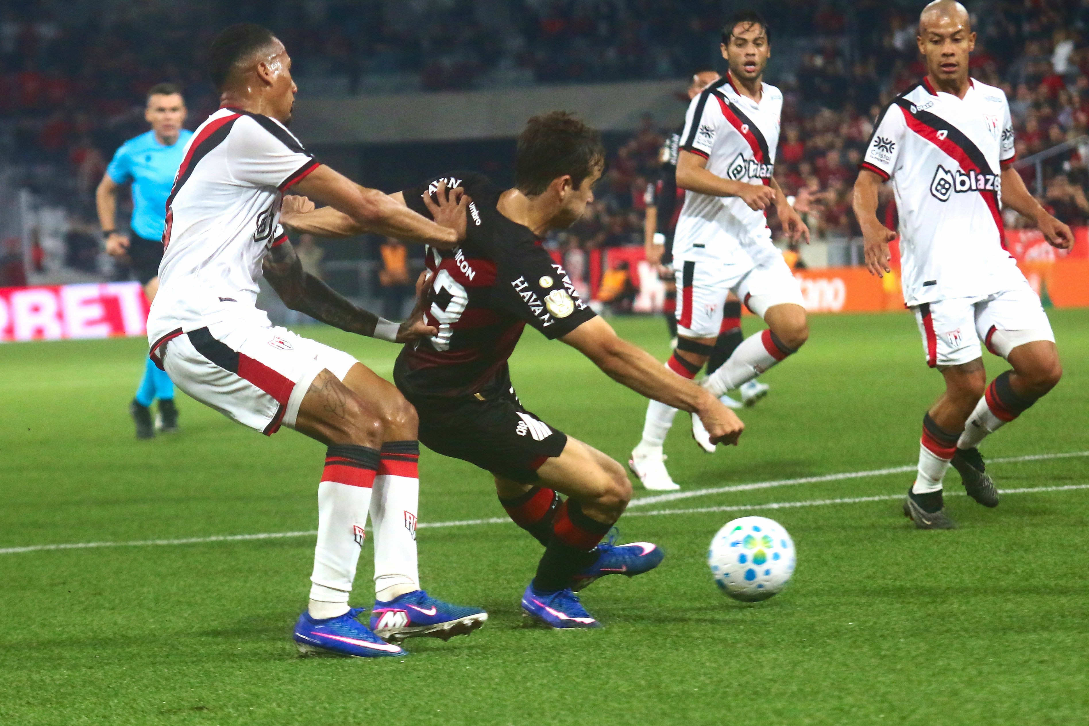 Atuações do Athletico: ataque para no goleiro e na falta de inspiração em empate; dê suas notas