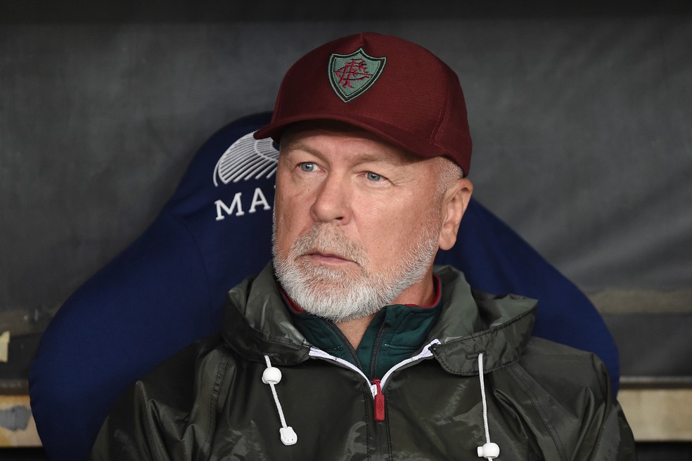 Mano Menezes em Fluminense x Fortaleza, pelo Brasileirão 2024 — Foto: Alexandre Durão