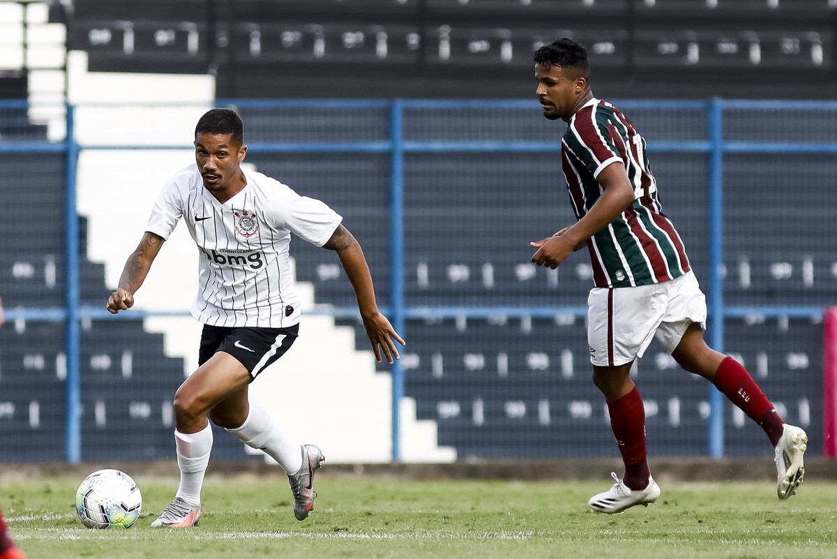 Meia do Corinthians é o melhor jogador sub-23 do Paulistão; veja