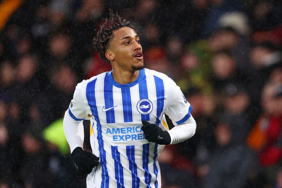 João Pedro comemora gol do Brighton sobre o Bournemouth — Foto: Getty Images