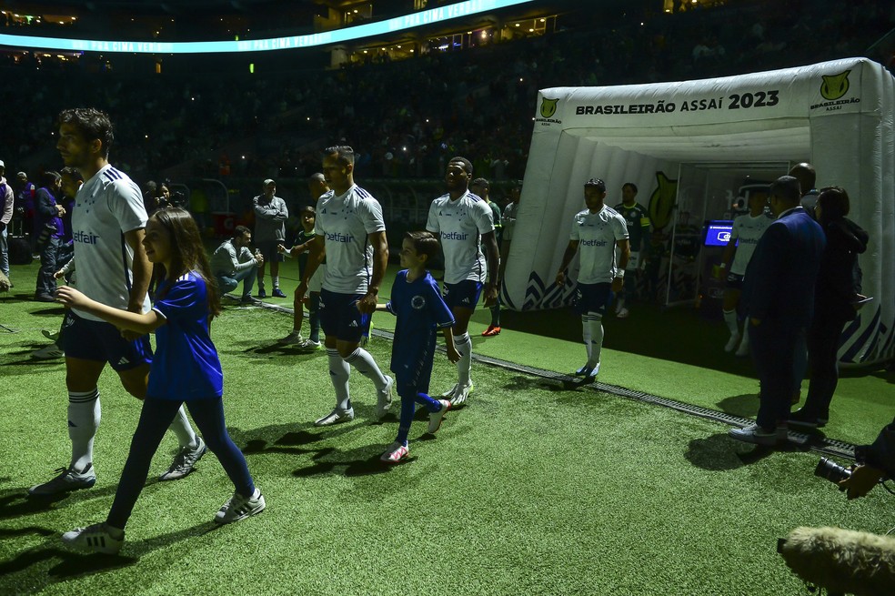 Jogadores do Cruzeiro em jogo do Brasileiro contra o Palmeiras — Foto: Staff Images / Cruzeiro