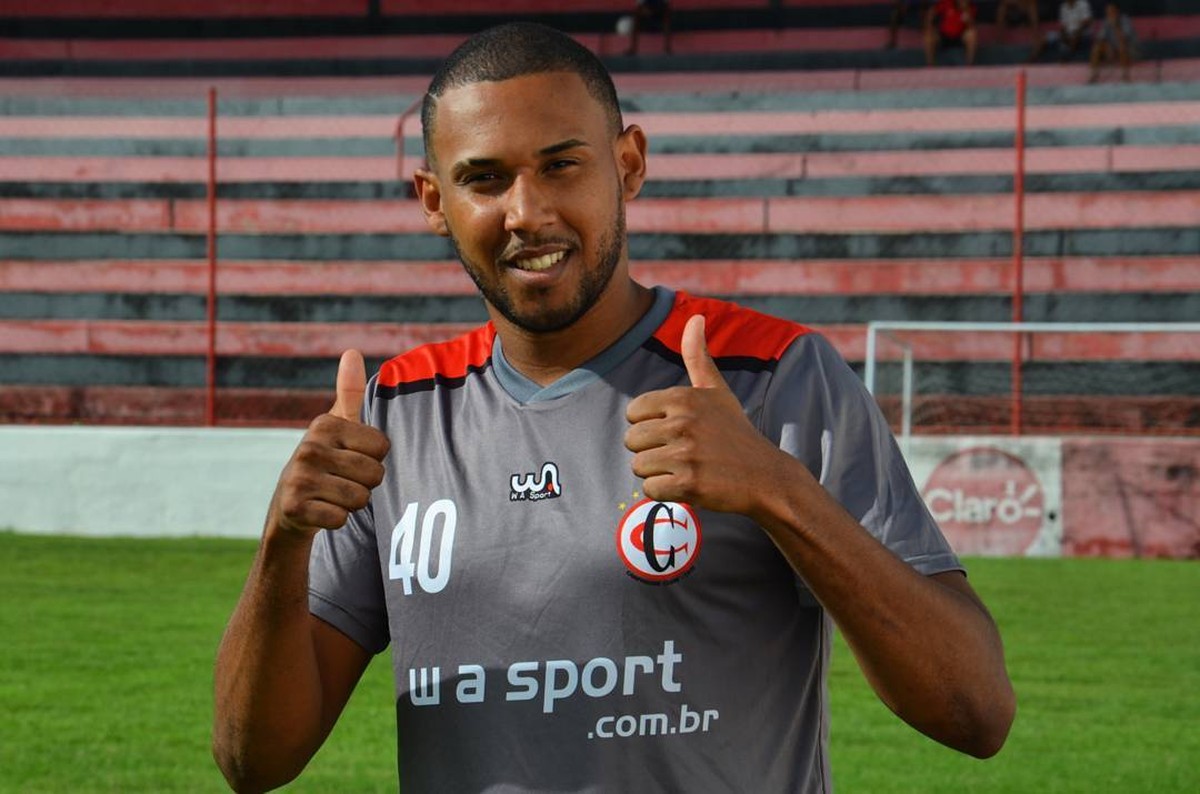 Neto demonstra disposição e quer brigar pela titularidade em volta ao ...