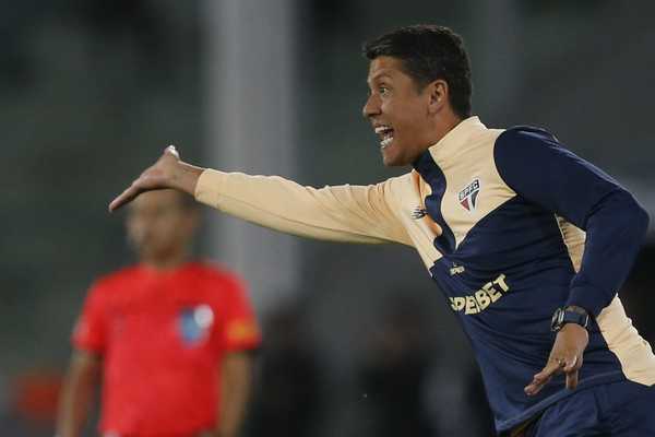 Desempenho do São Paulo cai drasticamente após conquista da Supercopa.