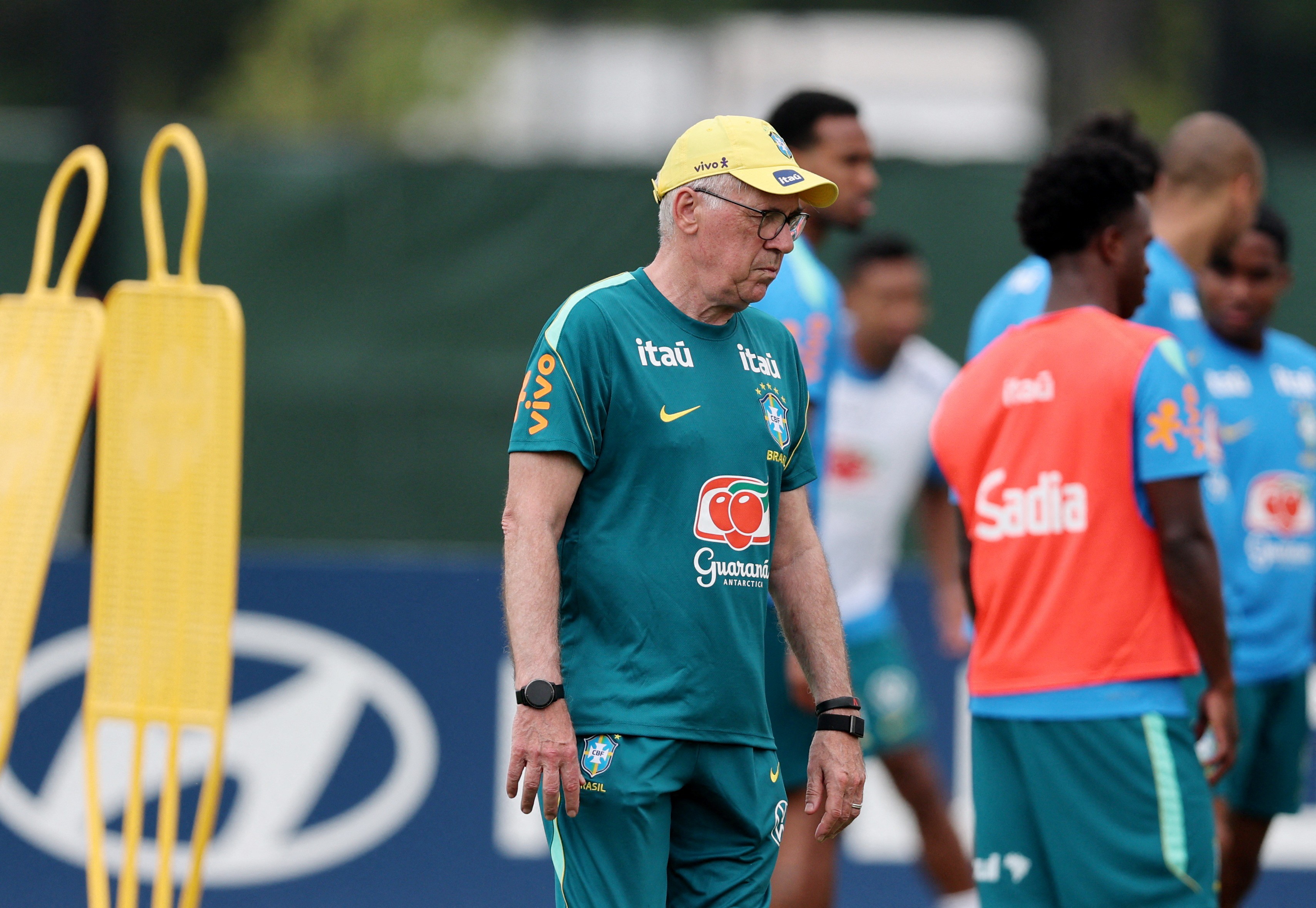 Escalação da Seleção: Ancelotti repete time, observa variações e trabalha bola parada