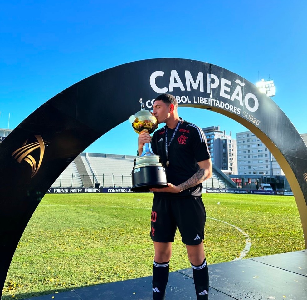 Caio Barone, goleiro da base do Flamengo — Foto: Reprodução/Instagram