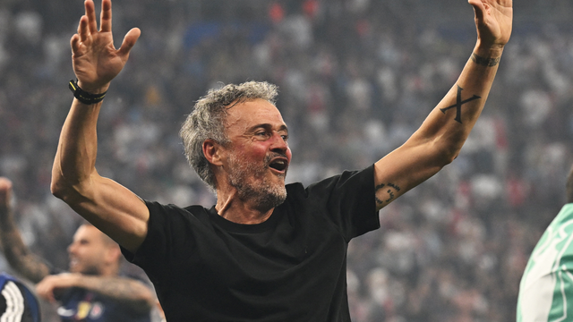 Luis Enrique comemora o bicampeonato europeu do PSG