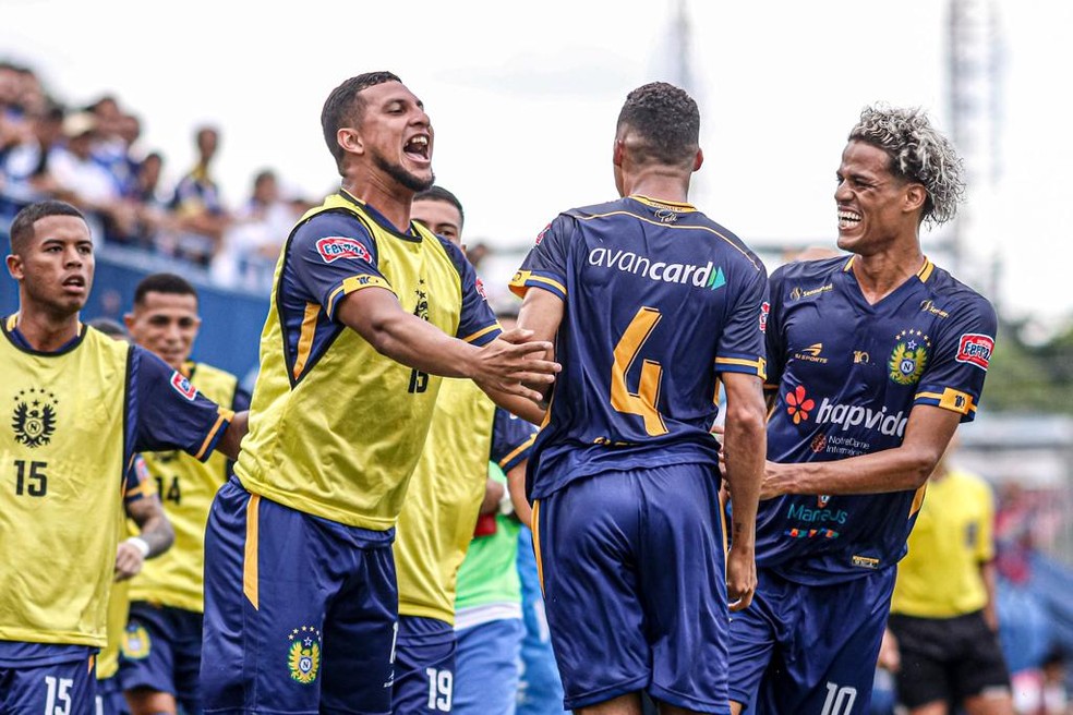 Nacional vence o São Raimundo-RR por 3 a 0 — Foto: João Normando