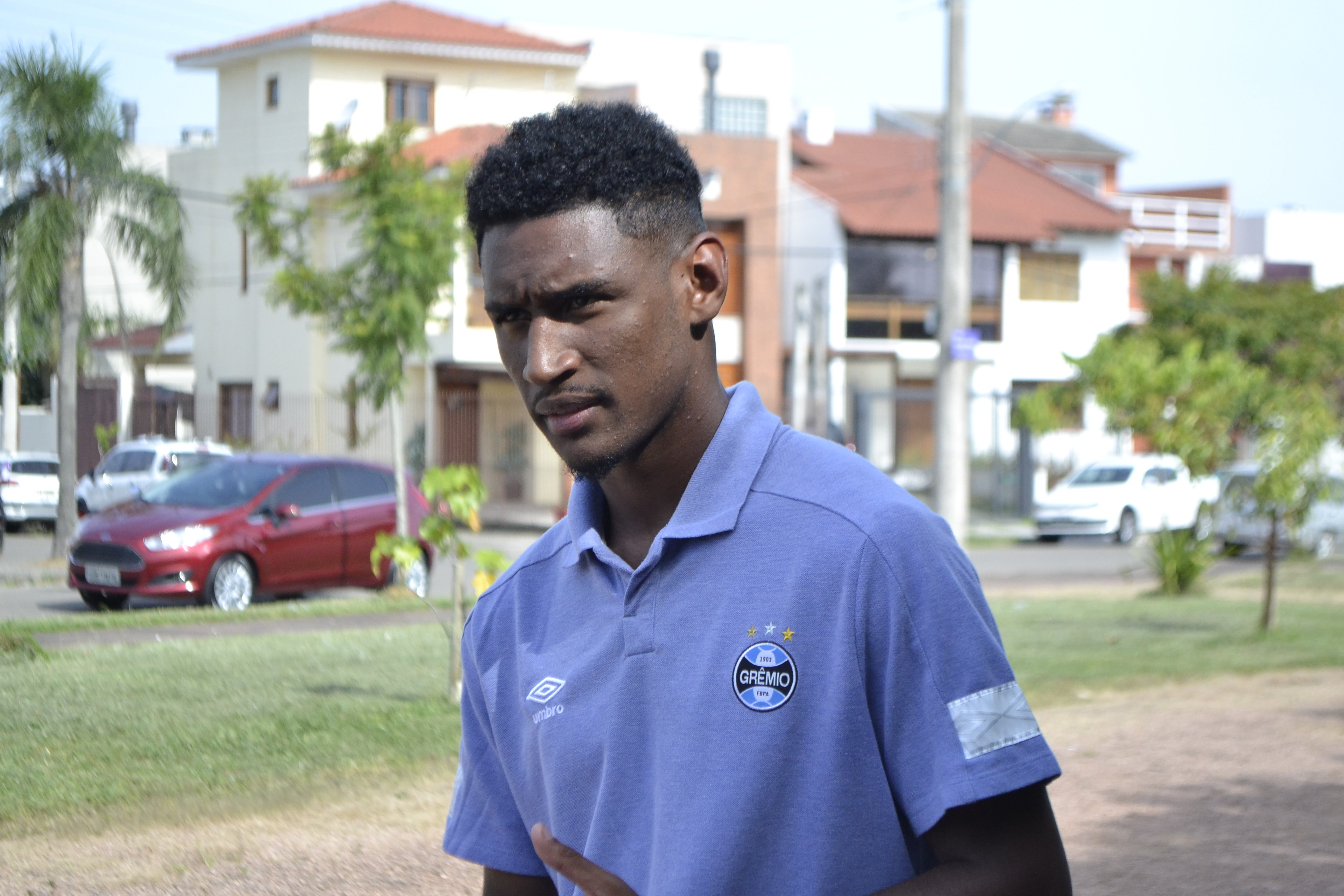 Grêmio anuncia a contratação de Tetê | Ge