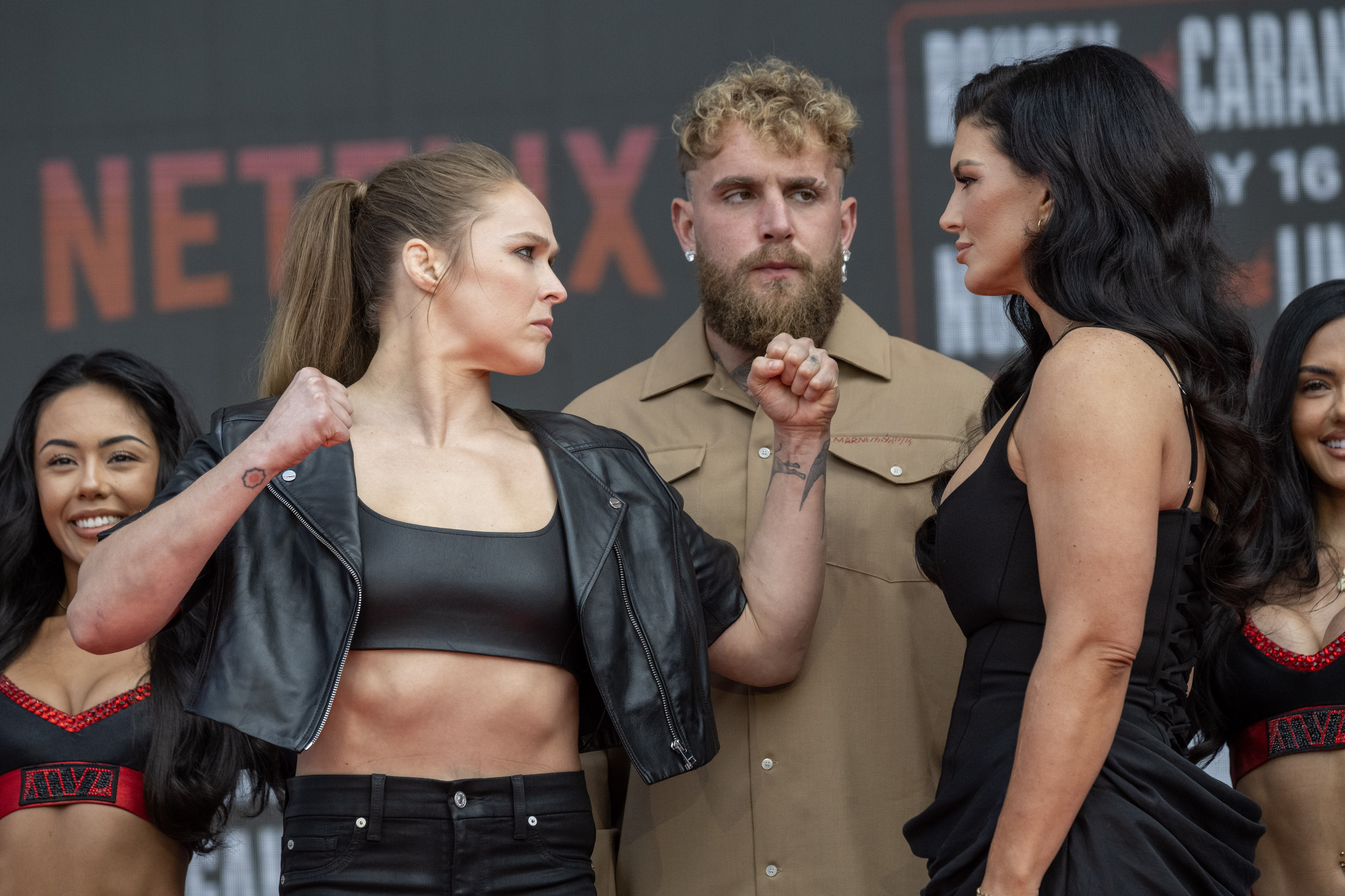Ronda Rousey faz primeira encarada com Gina Carano e detona ...