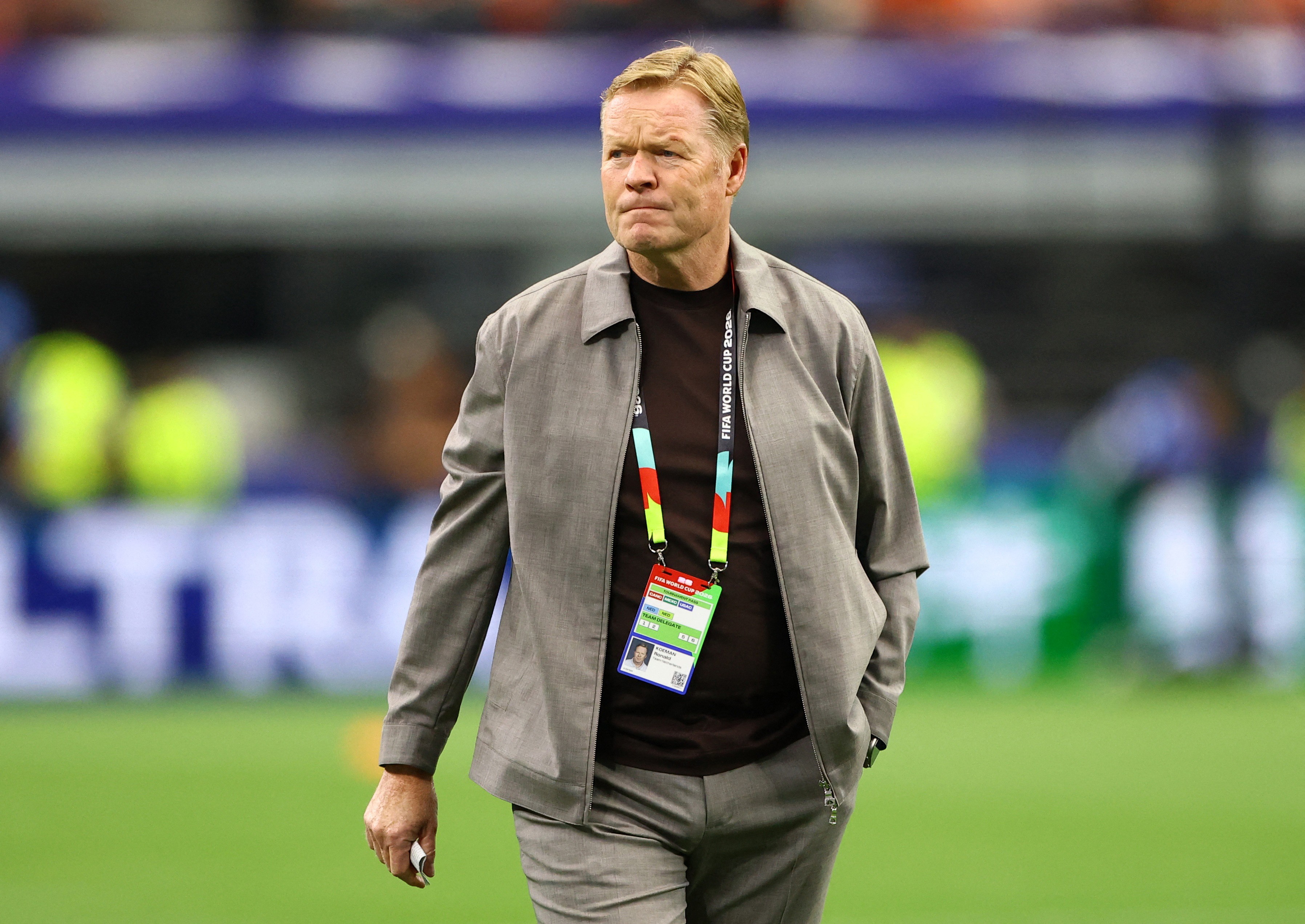Técnico da Holanda discute com repórter após eliminação na Copa do Mundo