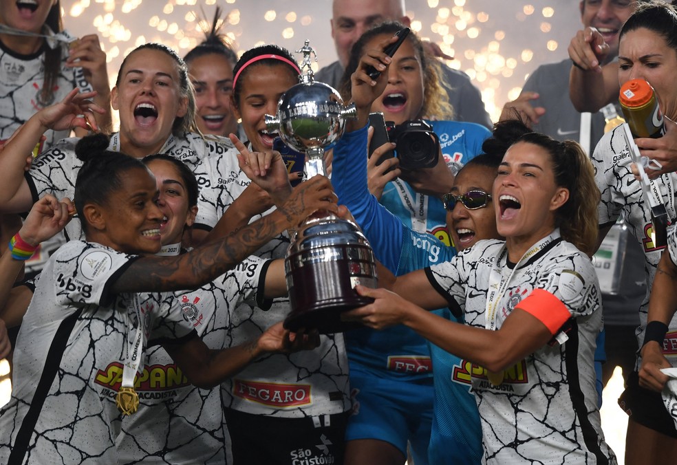 Brasileiro feminino triplica de tamanho e terá 3ª divisão em 2022 -  Dibradoras