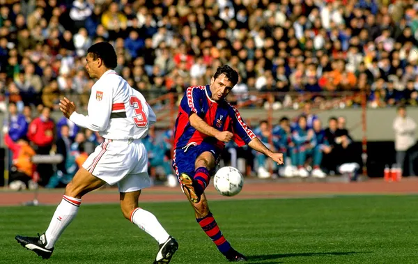 adilsonsaopaulo_stoichkov_barc