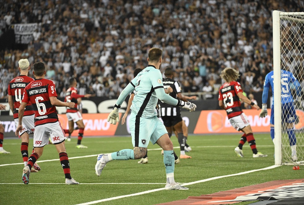 Lucas Perri - Botafogo x Flamengo — Foto: André Durão