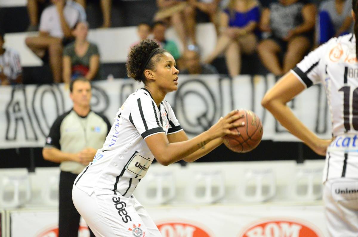 Destaque na WNBA, Damiris retorna ao Brasil para defender o Campinas na ...