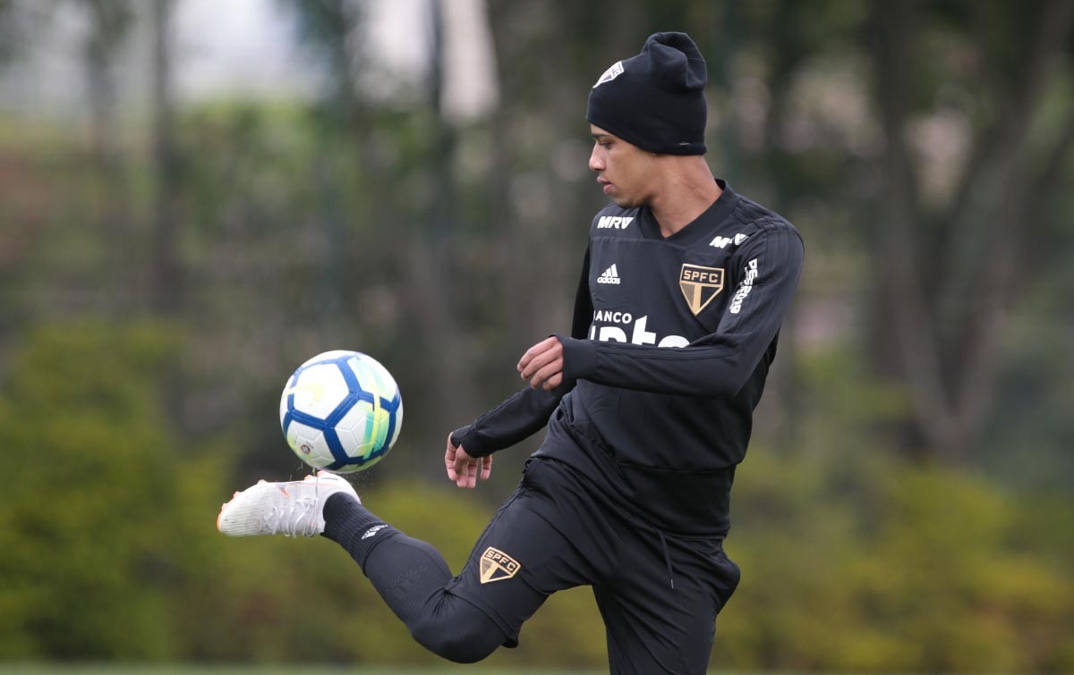Brenner elogia estilo de jogo do Fluminense e se diz 