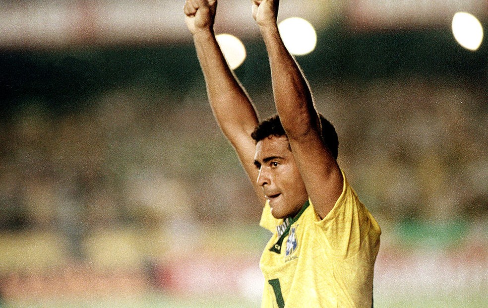 Romrio comemora um gol pela seleo brasileira  Foto: Arquivo / Agncia Estado