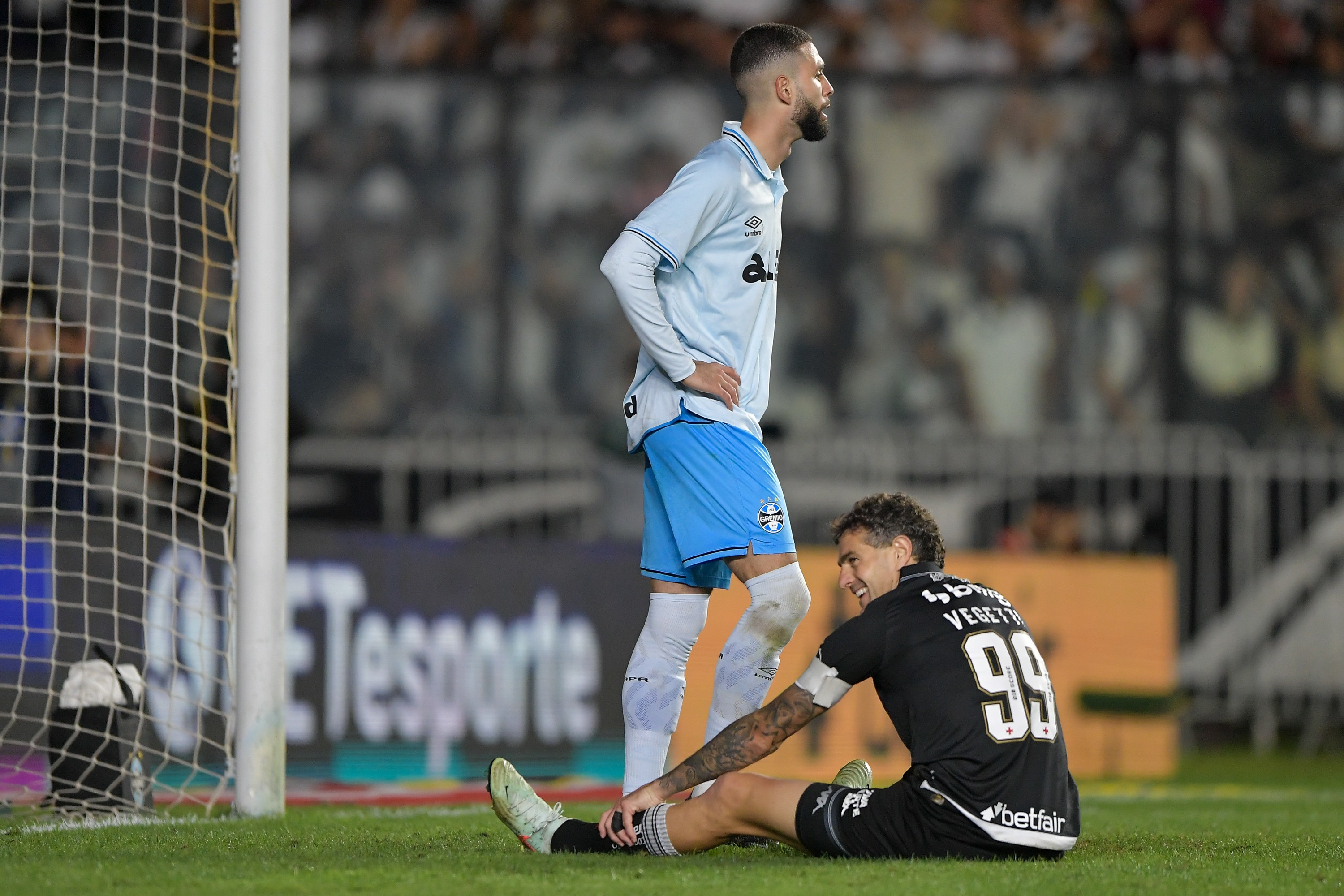 Grêmio sofre de novo com 3 volantes; veja análise de empate
