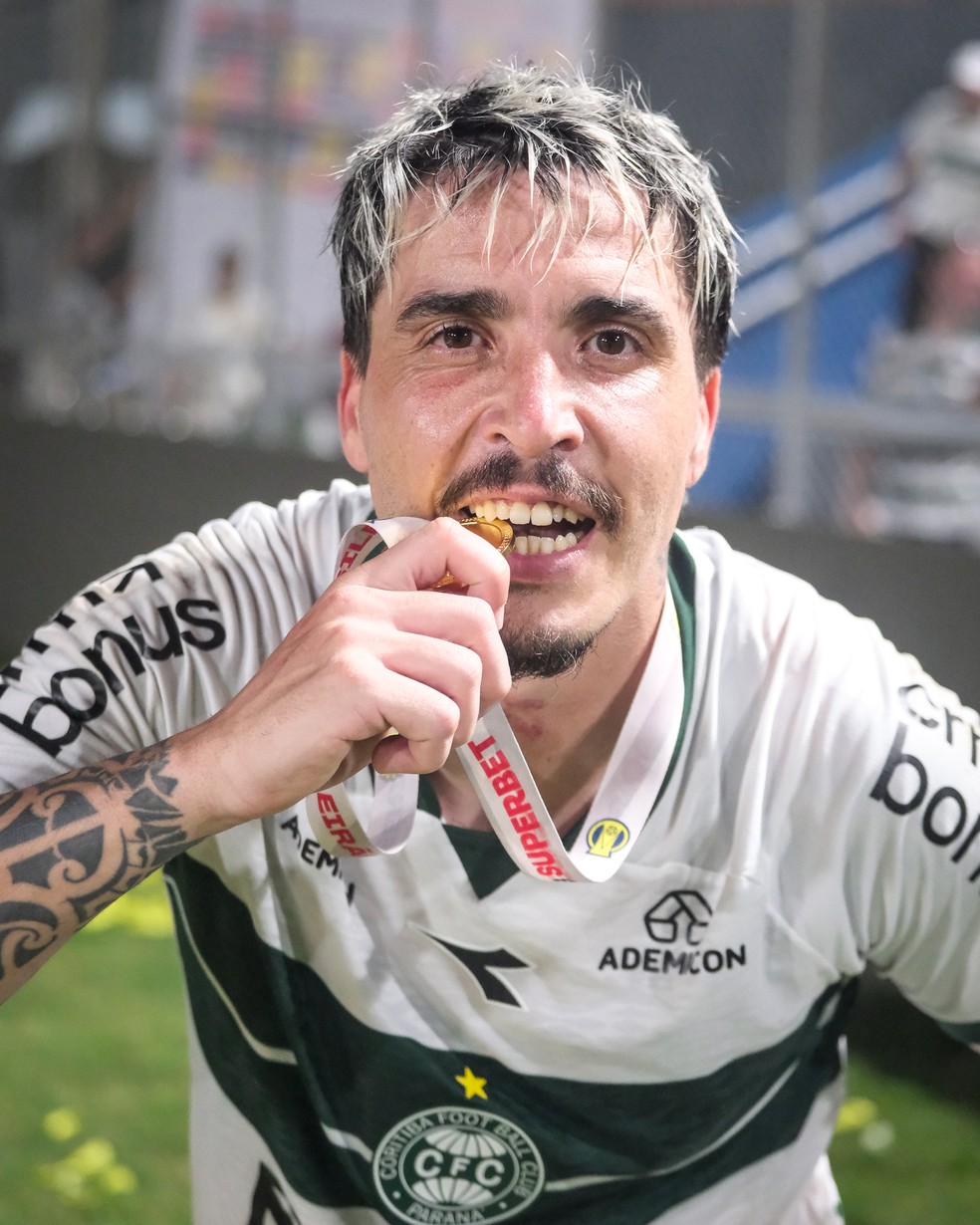 Josué, meia do Coritiba — Foto: JP Pacheco/Coritiba