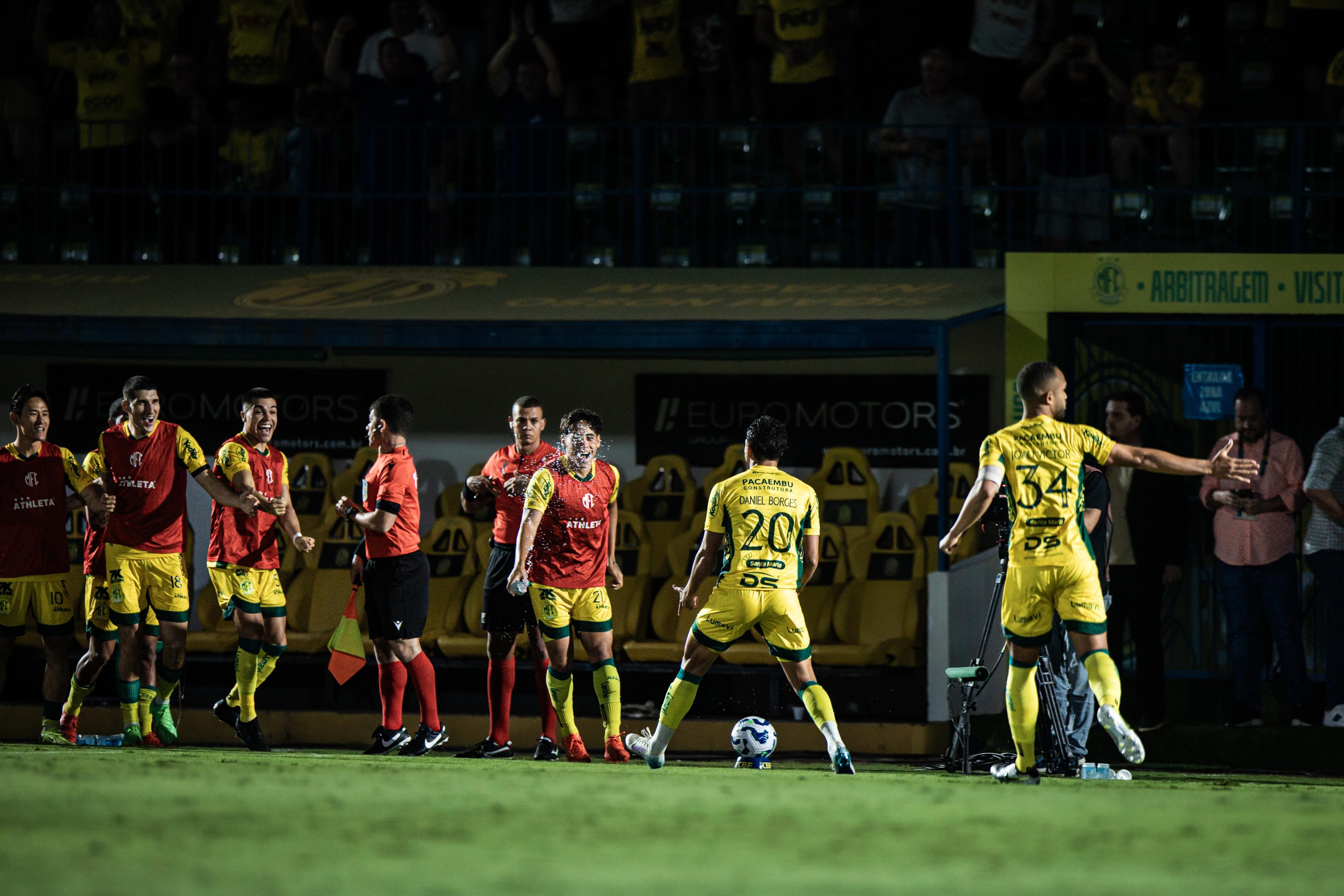 Atuações do Mirassol: laterais Reinaldo e Daniel Borges brilham | Ge