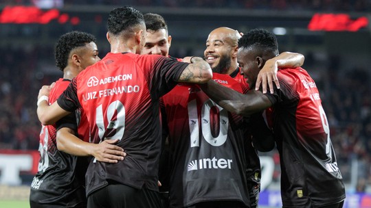 Athletico tem maior série de vitórias de sua história no Campeonato Brasileiro - Foto: (Robson Mafra/AGIF)