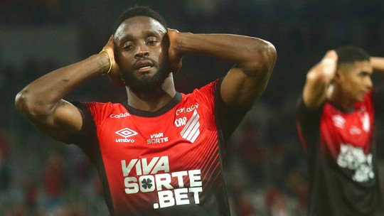 Análise: Athletico decepciona, aumenta pressão e vê Athletiba ganhar tom de final na Série B