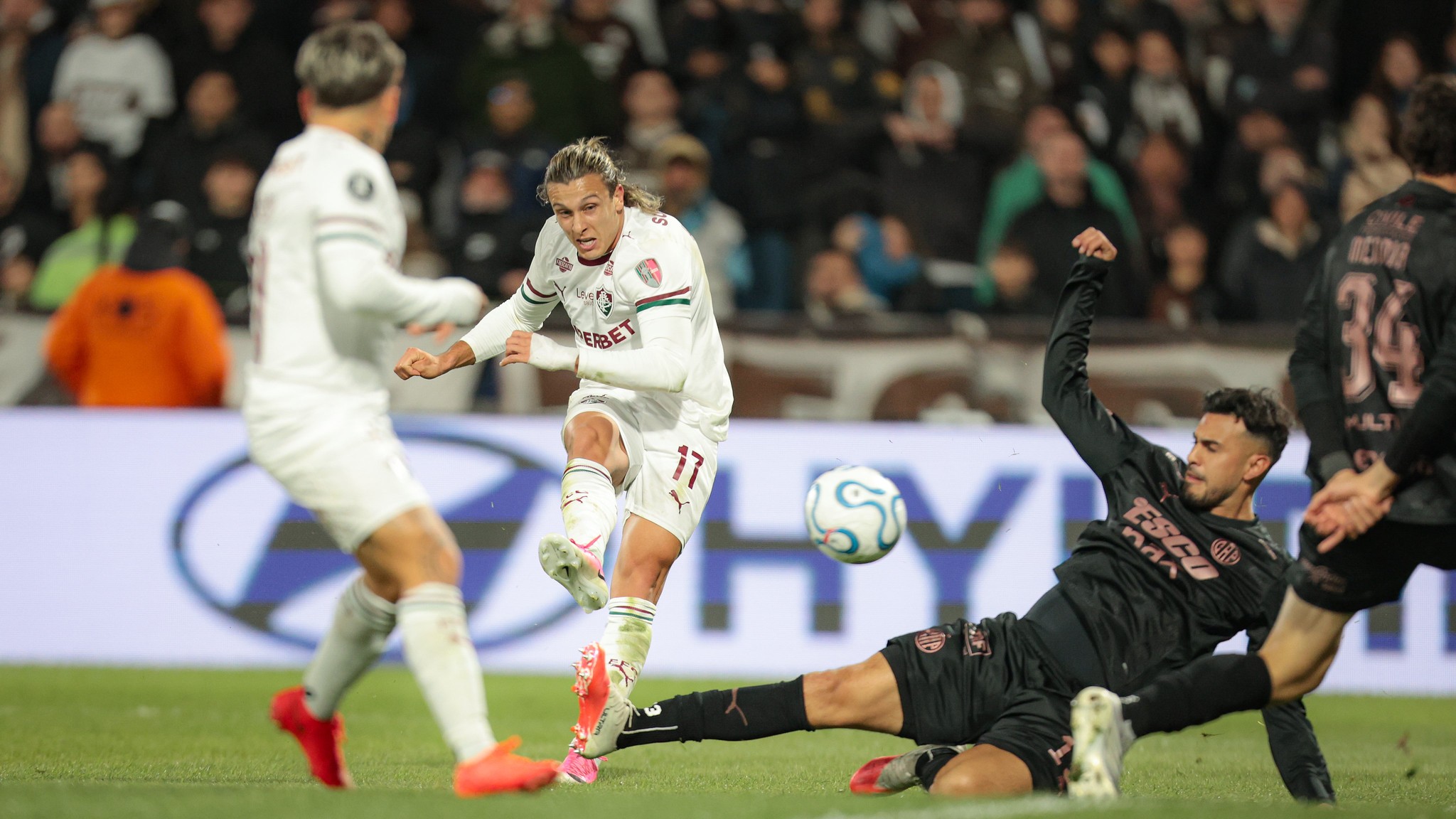 Canobbio salva Fluminense e reforça fama de artilheiro em mata-mata: "Gostamos desses jogos"