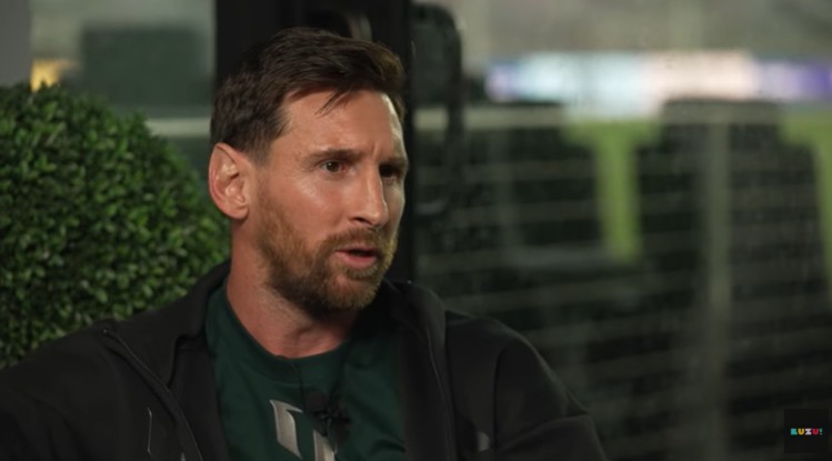 Messi abre o jogo sobre estilo de vida recluso e dificuldade de comunicação: "Sou estranho"